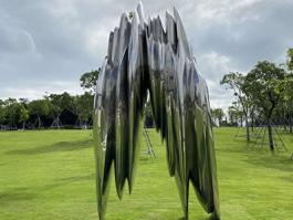 鏡面不銹鋼雕塑